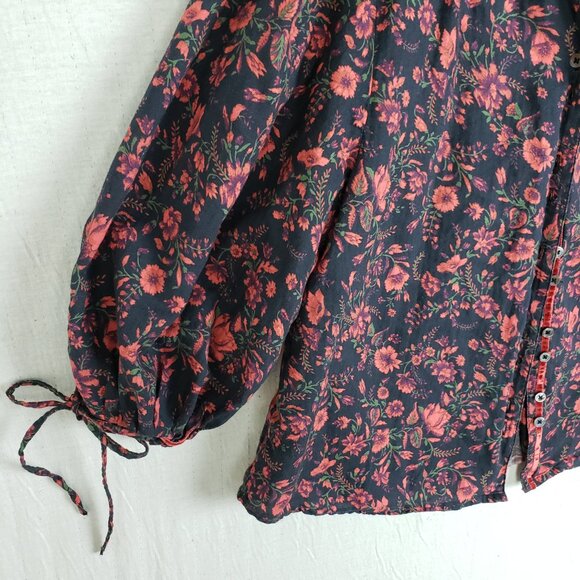 Sundance Floral Blouse in Black and Red - Picture 5 of 12